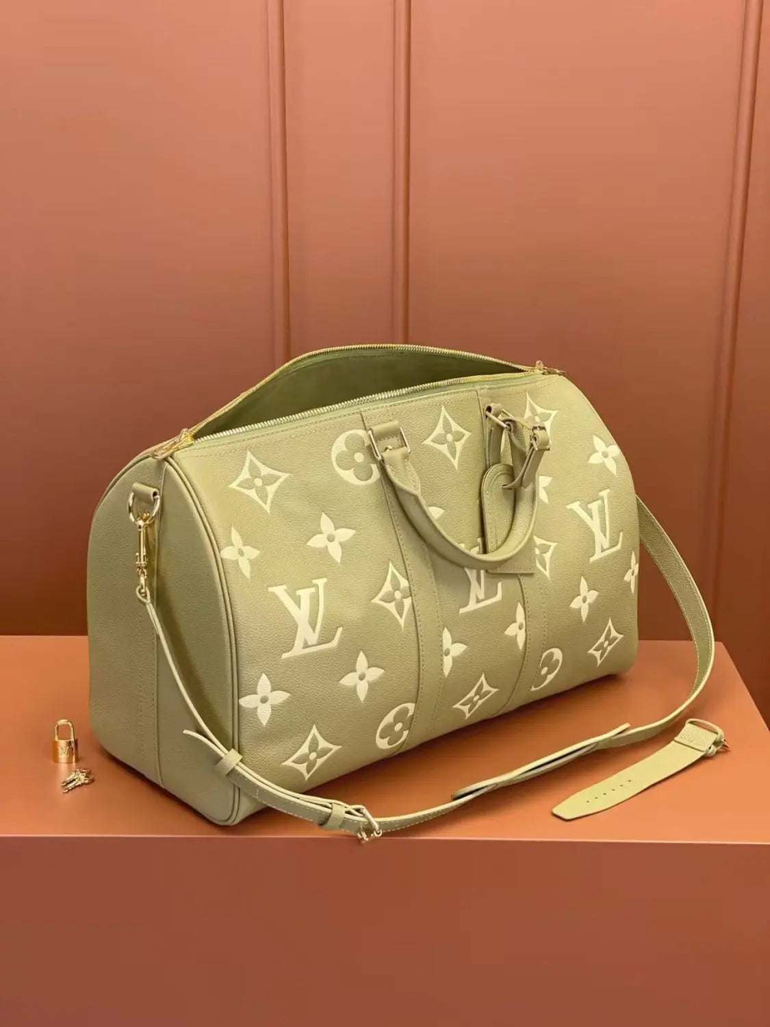 ルイ・ヴィトン M46671 キーポル・バンドリエール45