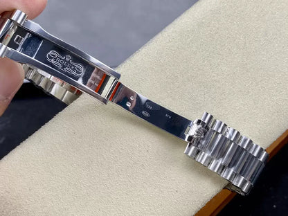 ロレックス デイデイト40 228239-0060