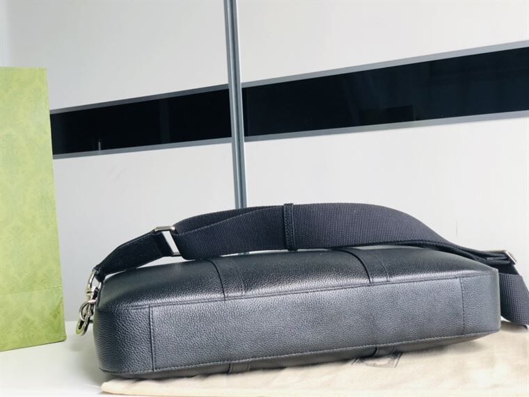 グッチ ロゴ入りビジネスケース – BG006