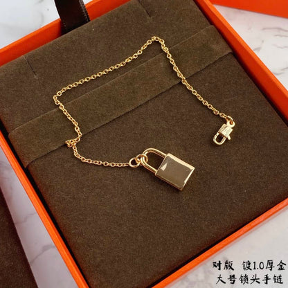 エルメスのブレスレットが安い