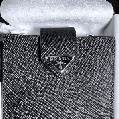【プラダ】レザー スマホ ケース