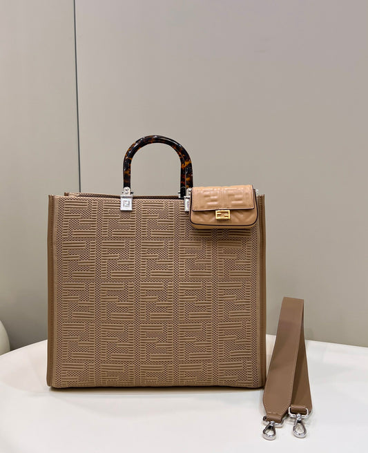 Fendi Sunshine tote