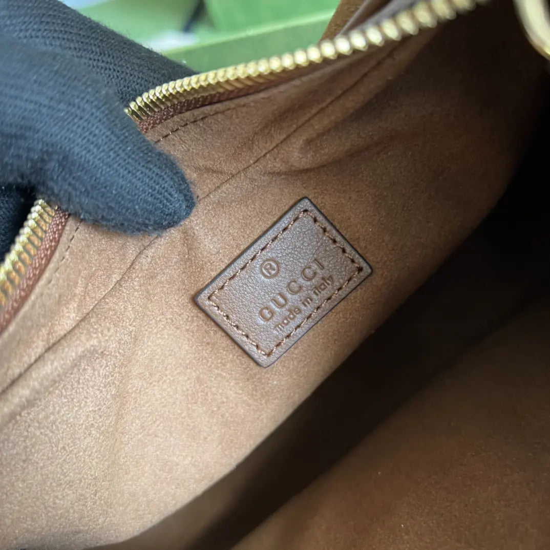 グッチ アタッシュ スモール ショルダーバッグ