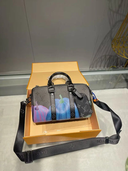 ルイ・ヴィトン クサマ リバース モノグラム エクリプス キーポル 25