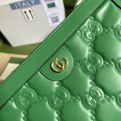 GG マトラッセ レザー スモール バッグ