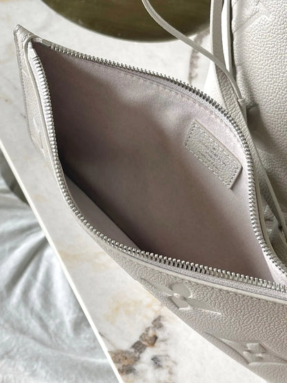 ルイ・ヴィトン M13758 ネヴァーフルMM