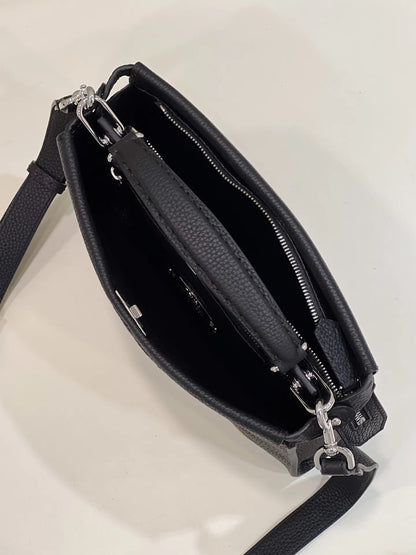 フェンディ オロック ジッパー