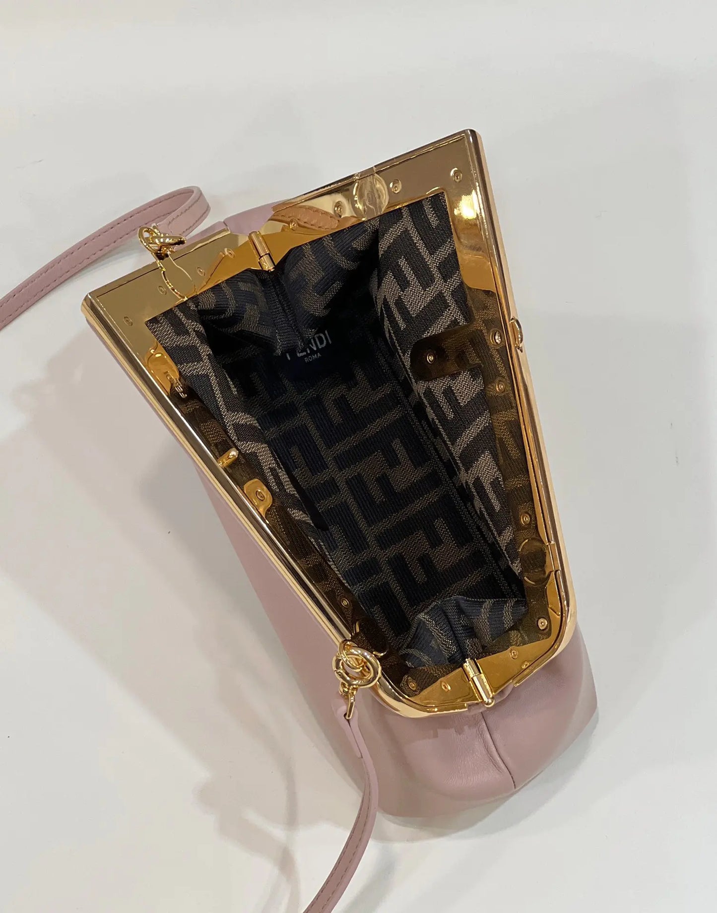 フェンディファースト