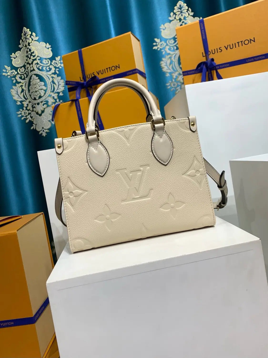 ルイ・ヴィトン M46569 オンザゴー PM