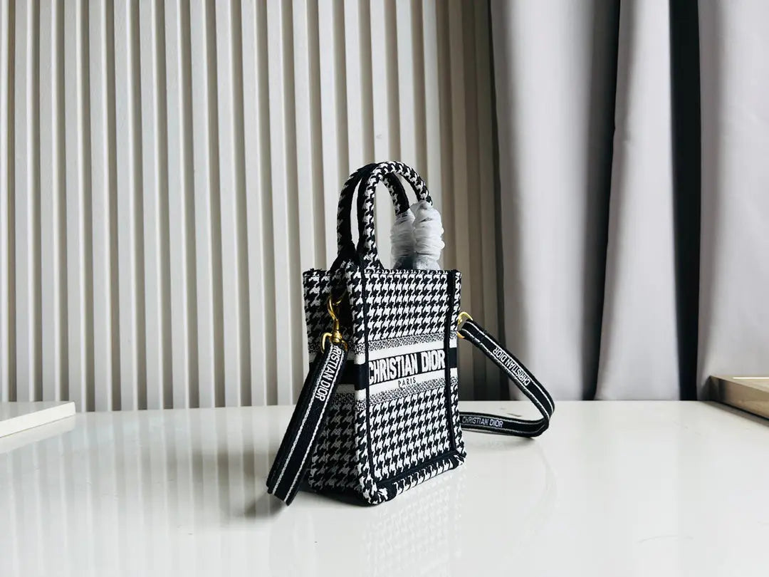 クリスチャン・ディオール ミニブックトート フォンバッグ