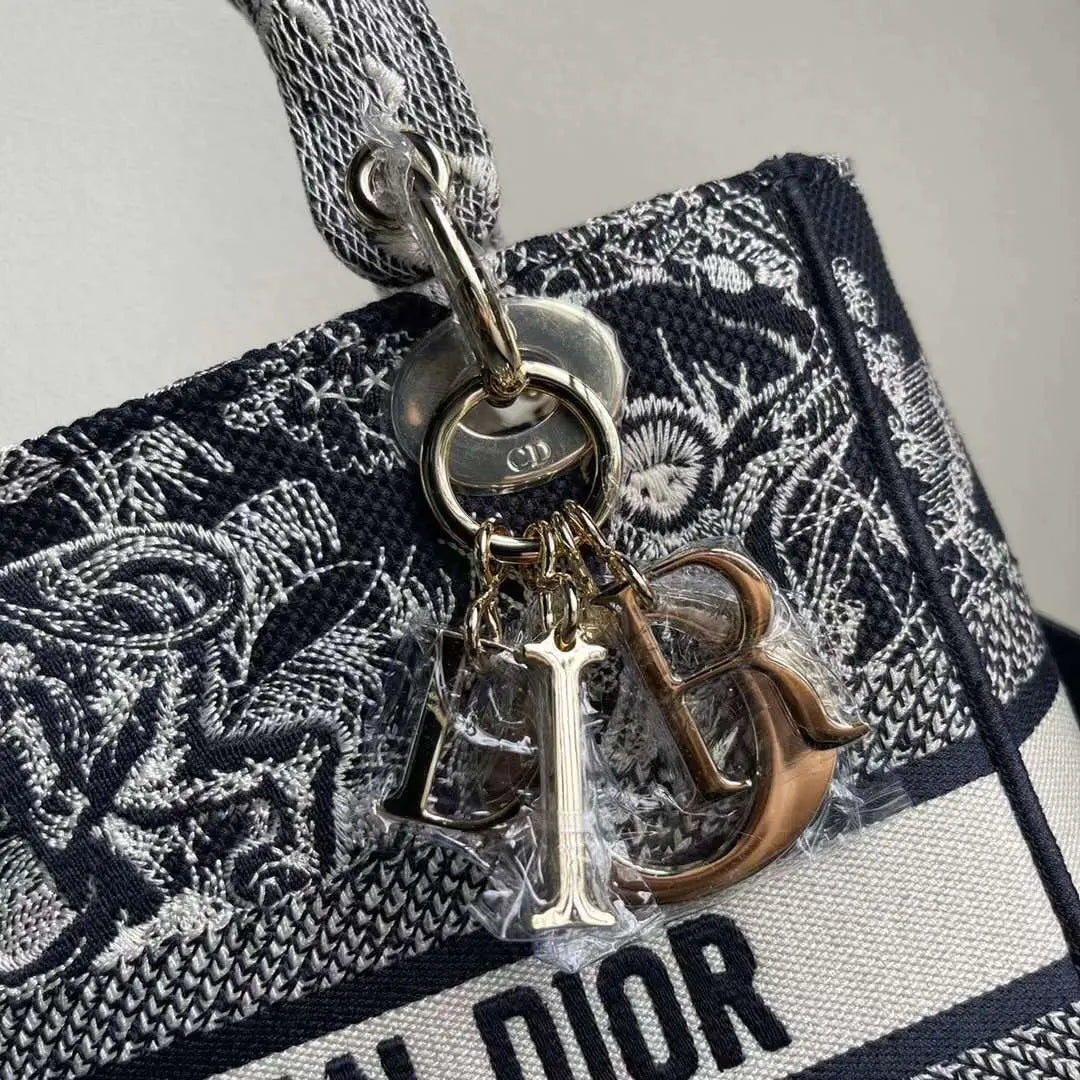 ディオール レディ ライト