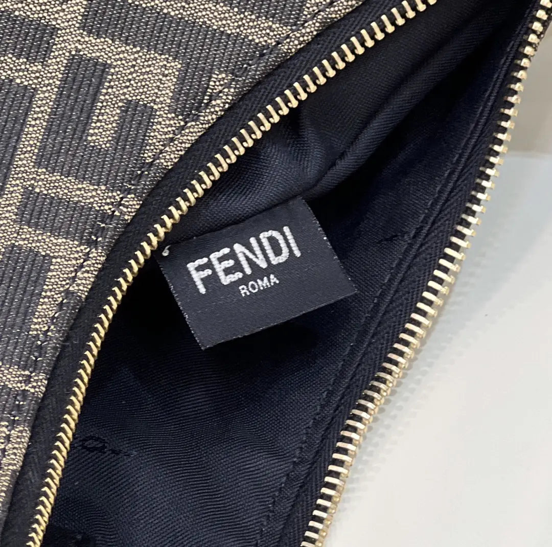 フェンディグラフィー ラージ