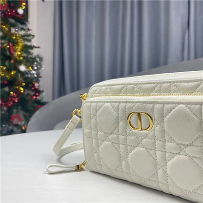 小さなディオール カロ クラッチ