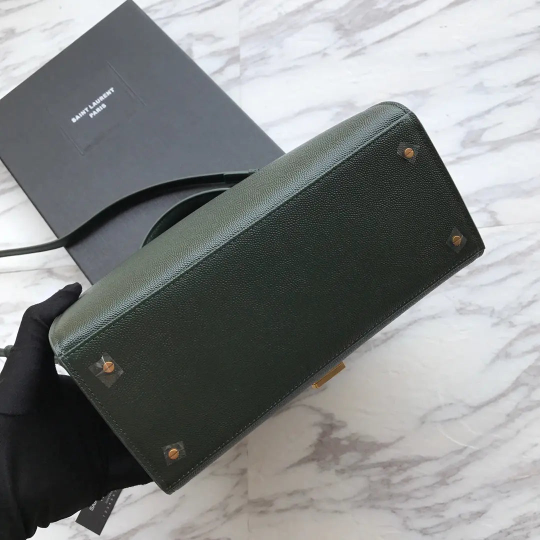 カサンドラ モノグラム クラスプバッグ マットパイソン