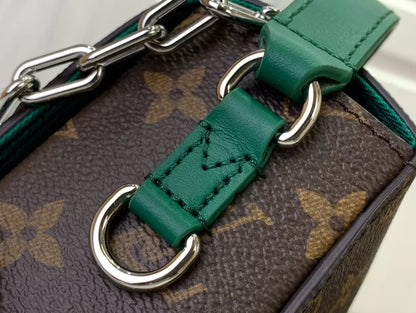 ルイ・ヴィトン スティーマー ウェアラブルウォレット ボルネオグリーン モノグラム マカッサル キャンバス – LW147