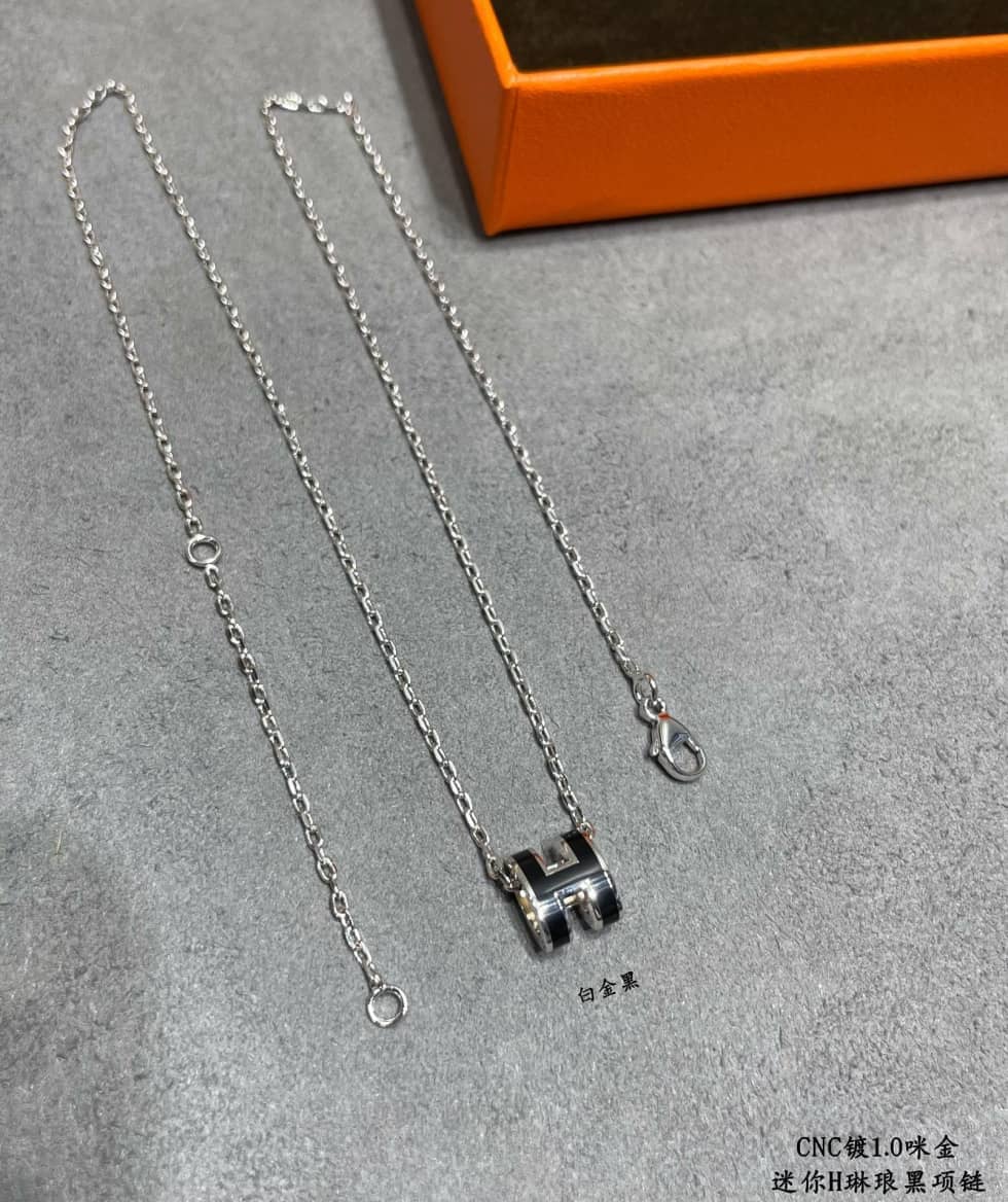 7つ星エルメスネックレス