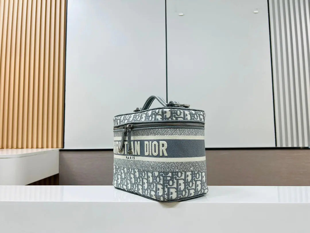 クリスチャン・ディオール コスメティックバッグ