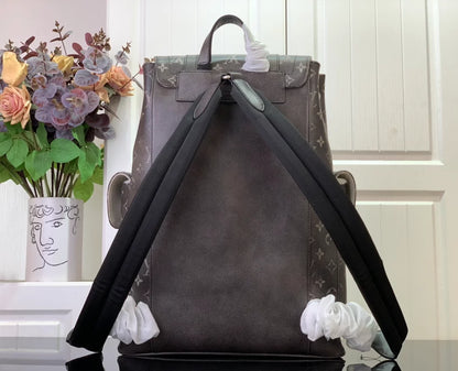 クリストファー MM バックパック ブラック ブラッシュドモノグラム カウハイドレザー – LW159