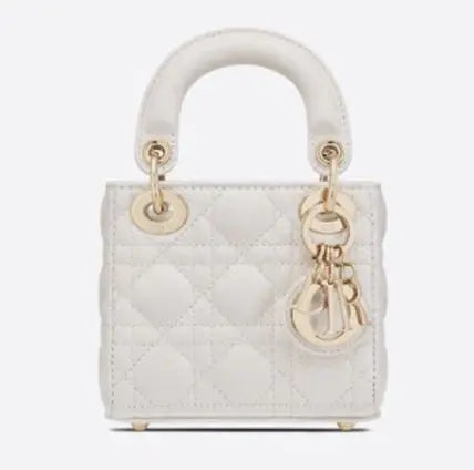 【ディオール国内配送】LADY DIOR マイクロバッグ【最短発送！】ミニバッグ-BUYMA