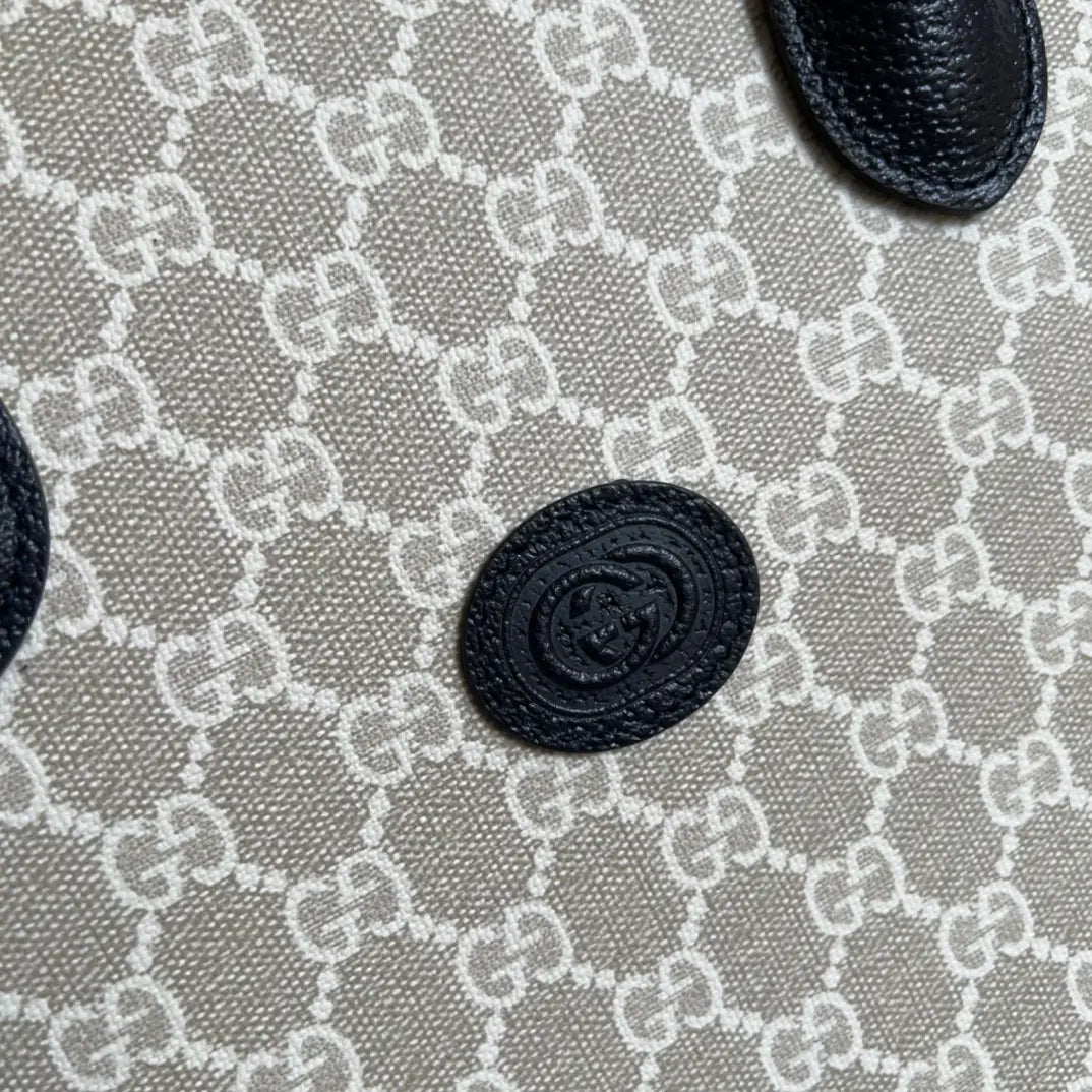 グッチ チェリープリント ミディアム