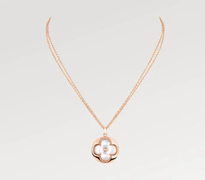 LV ルイ・ヴィトン カラーブロッサム XL メダリオン Q93656