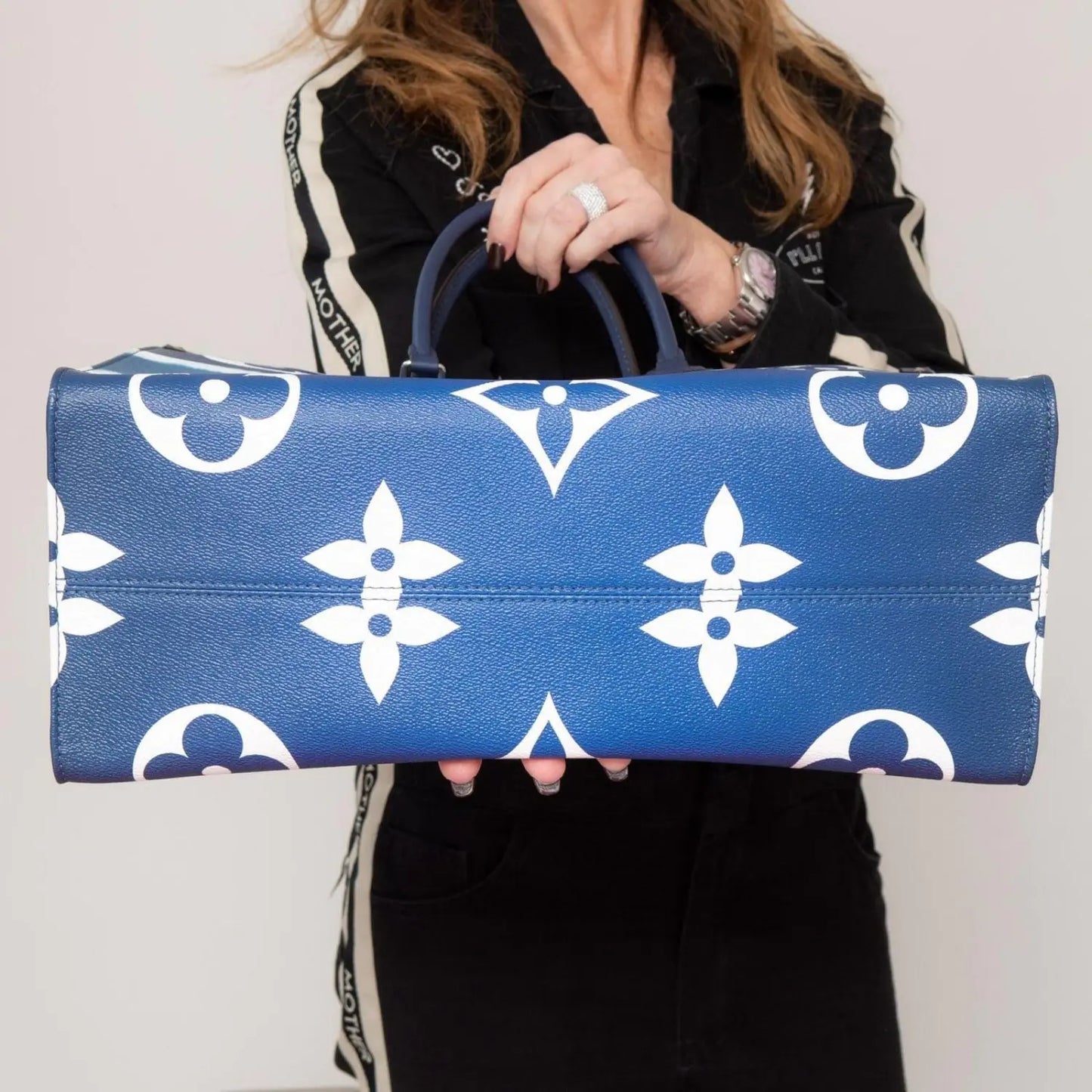 ルイ・ヴィトン M45120 オンザゴー トートバッグ