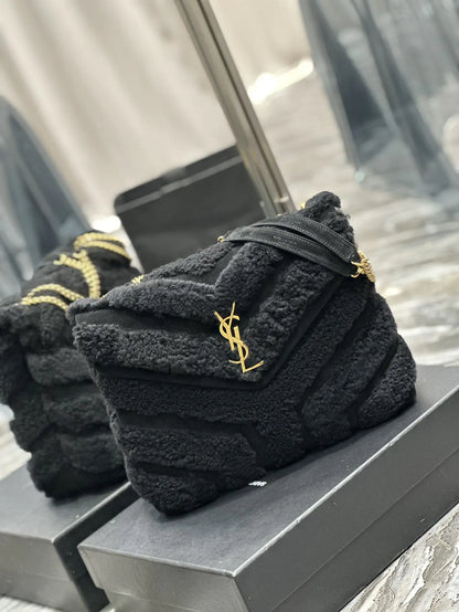 キルティングYレザー、サテン、スパンコールのルル スモールチェーンバッグ