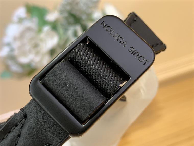 ルイ・ヴィトン ディスカバリー バックパック モノグラム シャドウレザー – LVB072