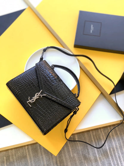 カサンドラ ミディアム トップハンドルバッグ グレイン・ド・プードル エンボスレザー