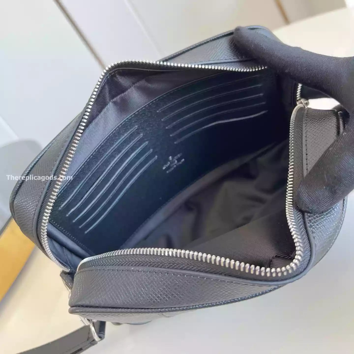 ポシェット カサイ バッグ（ブラック） – LW315