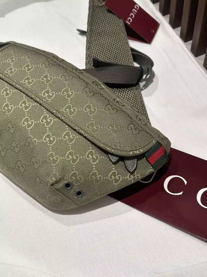 ベージュGGキャンバスのプリント入りラージベルトバッグ – BG066