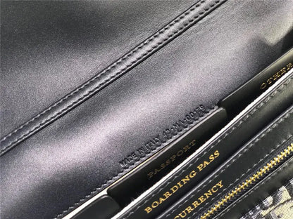 ディオールのチェーンバッグ