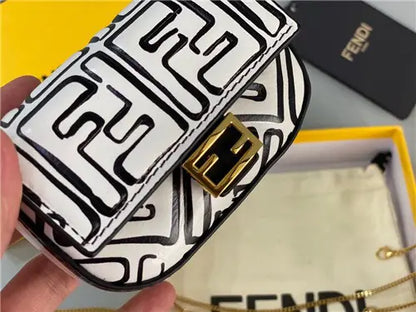 フェンディ 1 カリフォルニア スカイ バッグ レプリカバッグ