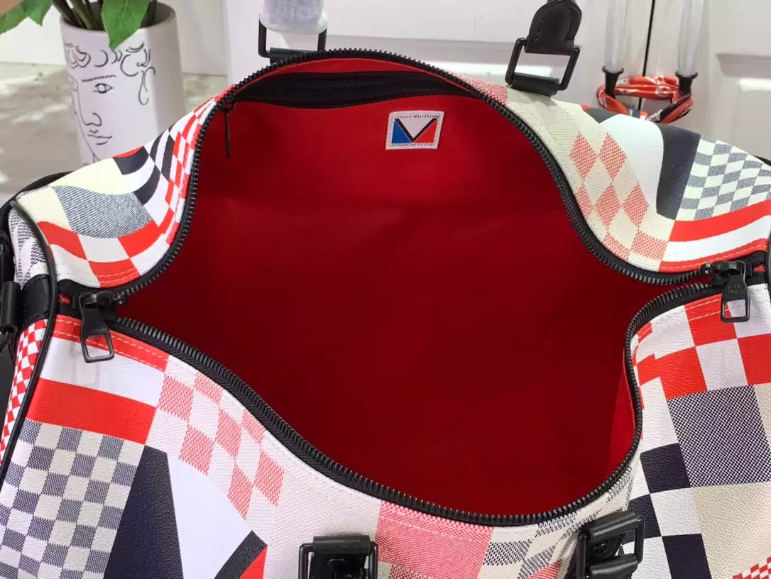 LV キーポル バンドリエール 50 レッドブルー ダミエ フラッグ コーティングキャンバス – LW179