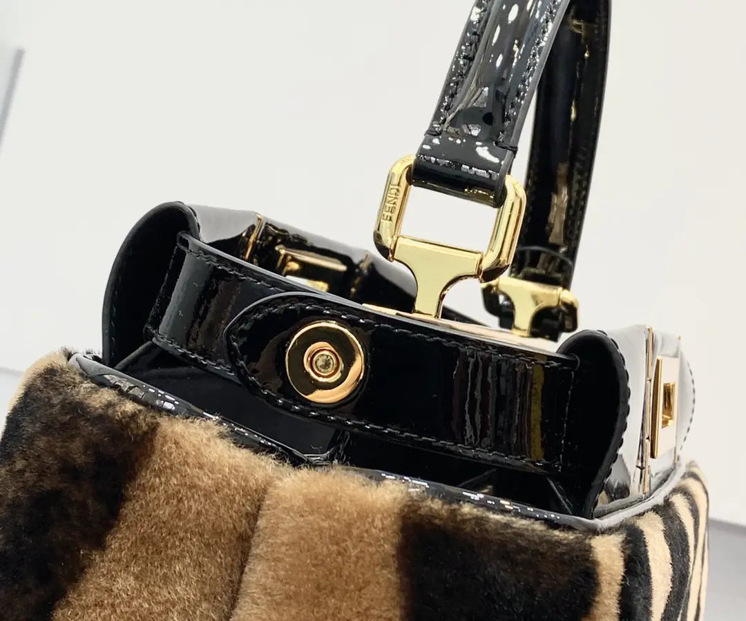 フェンディ オロック ジッパー