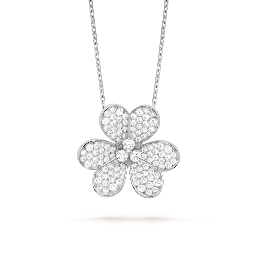 ヴァン クリーフ＆アーペルの新作フリヴォル ブローチ ペンダント、オーバーサイズ スタイル