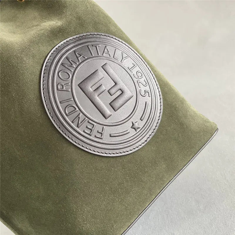 フェンディ モン トレゾール バケットバッグ