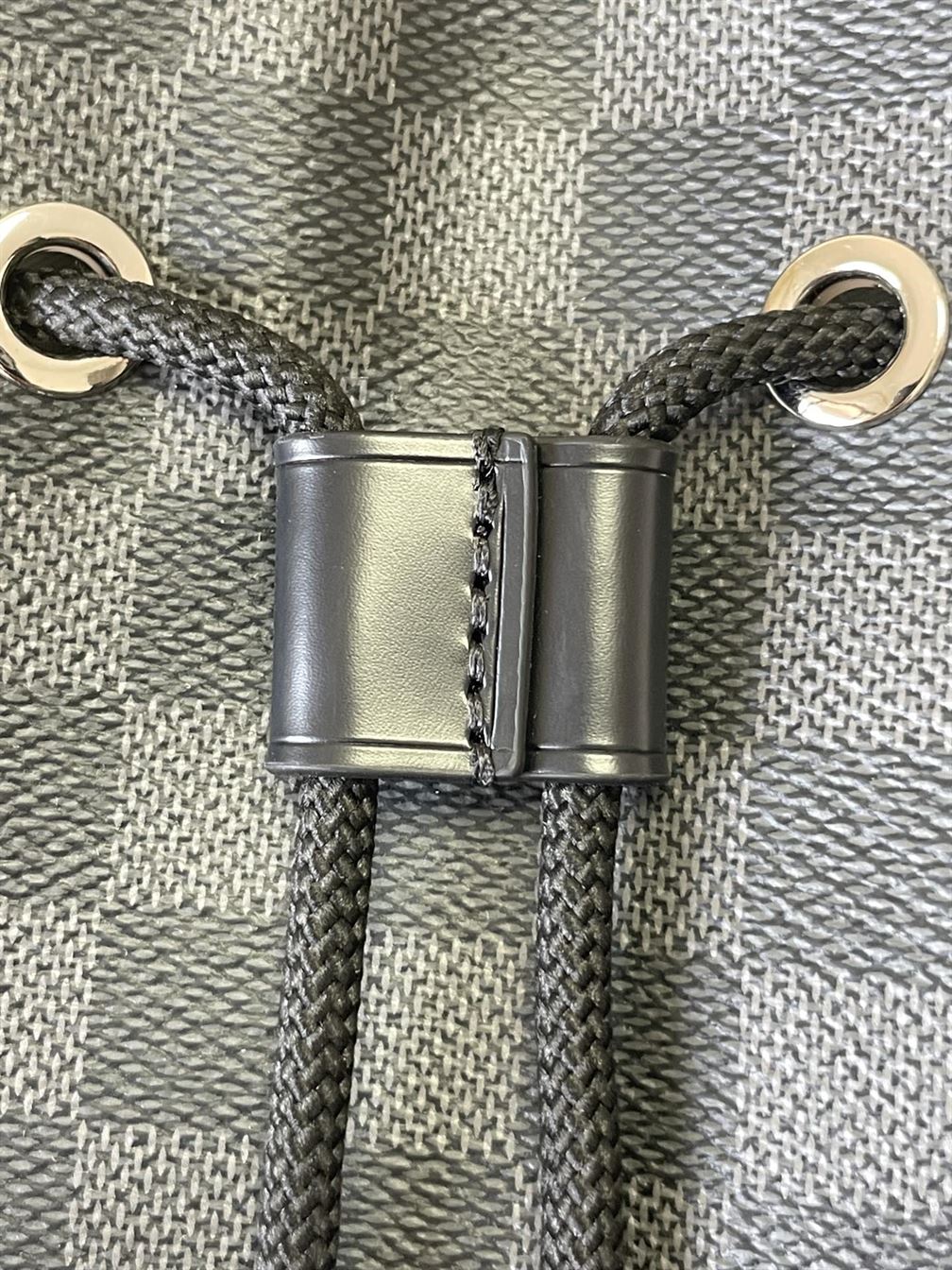 ルイ・ヴィトン クリストファー・バックパック ダミエ・グラフィット キャンバス – LVB021