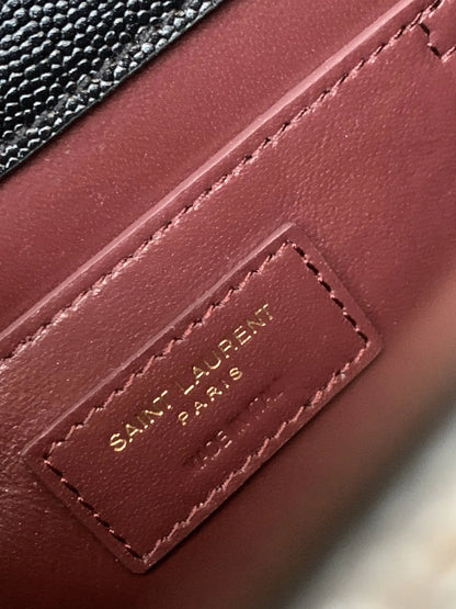 カサンドラ ミディアム トップハンドルバッグ グレイン・ド・プードル エンボスレザー