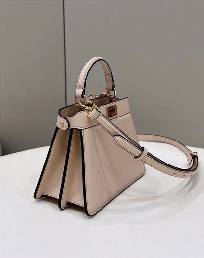 フェンディ ピーカブー ショルダーバッグ