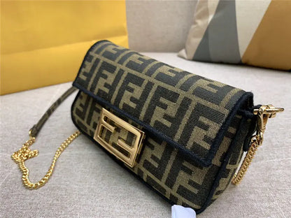 フェンディ バゲット ジャカード FF ラージ