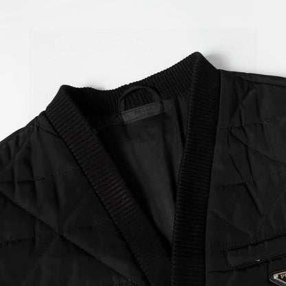 【PRADA旗艦店】プラダ ダウンジャケット ご好評に付き再入荷！