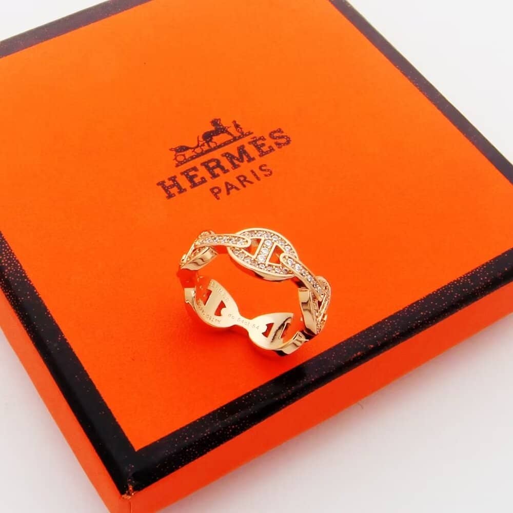 エルメスのロゴ入り偽物リング