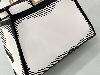 フェンディ ピーカブー アイコニック ミディアムバッグ