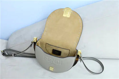 フェンディ サドルバッグ