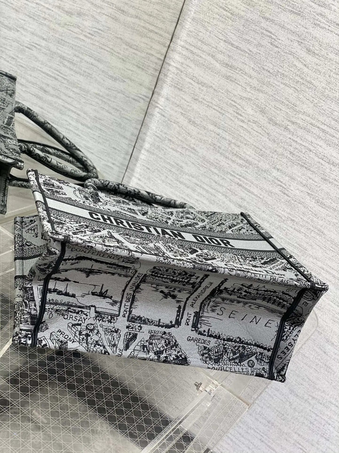 クリスチャン・ディオール ブックトートバッグ