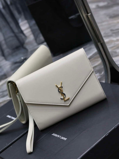 YSL 617662 カッサンドル マトラッセ フラップ ポーチ ホワイト レザー