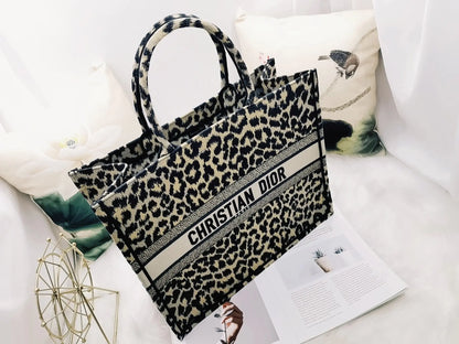 ディオール ブックトート