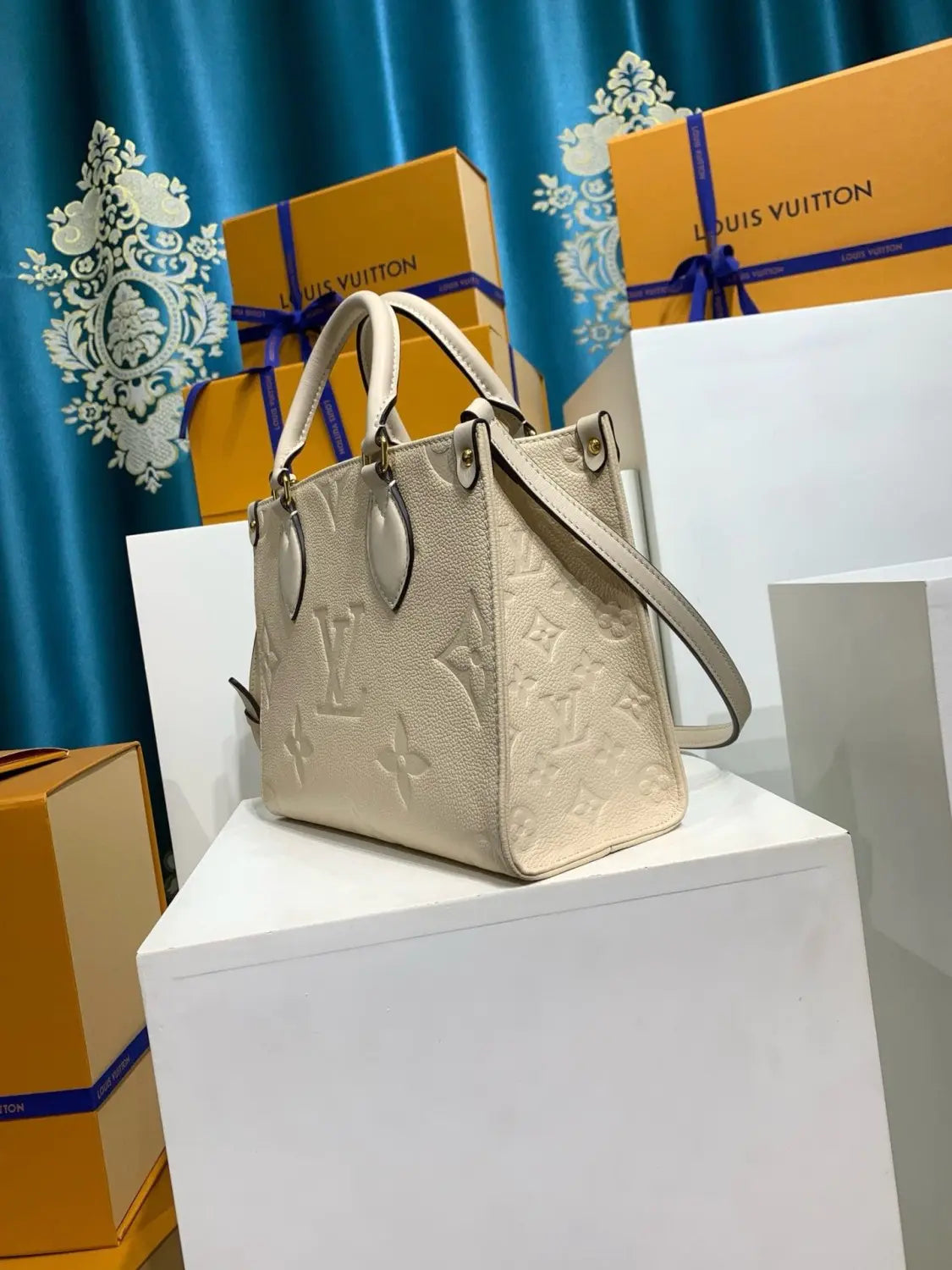 ルイ・ヴィトン M46569 オンザゴー PM