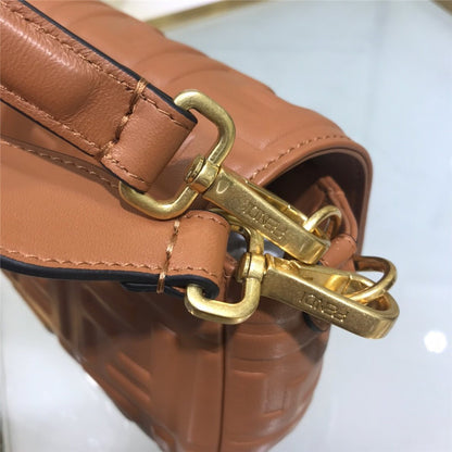 フェンディ バゲット ミディアムブラウン